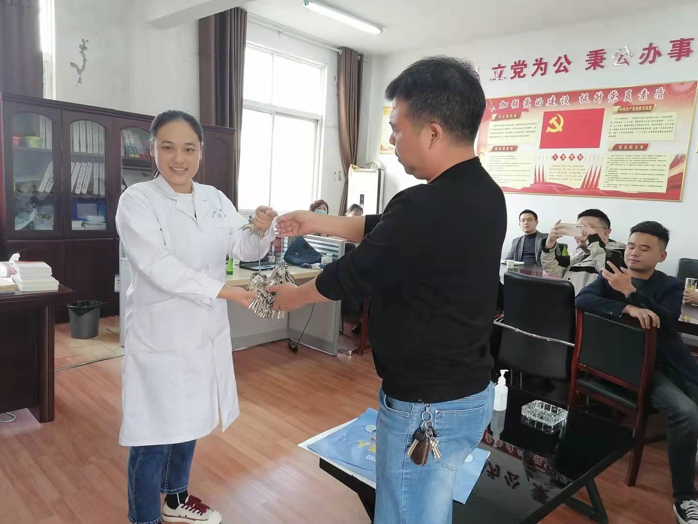 微信图片_20211027143915.jpg