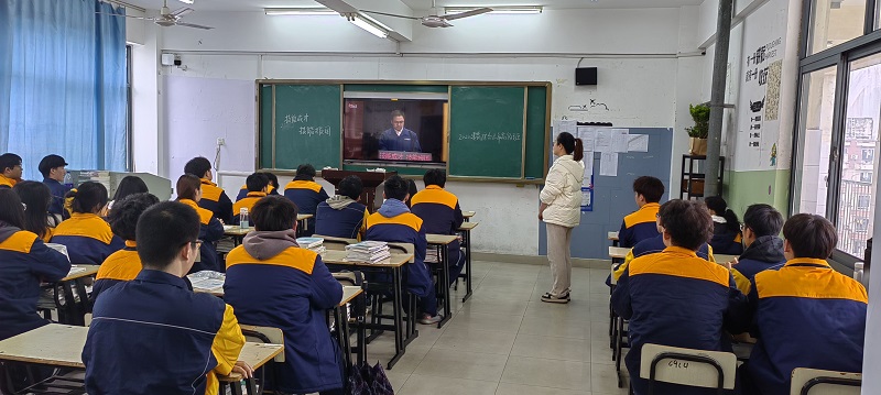 艺术系观看技能成才技能报国先进事迹报告1.jpg