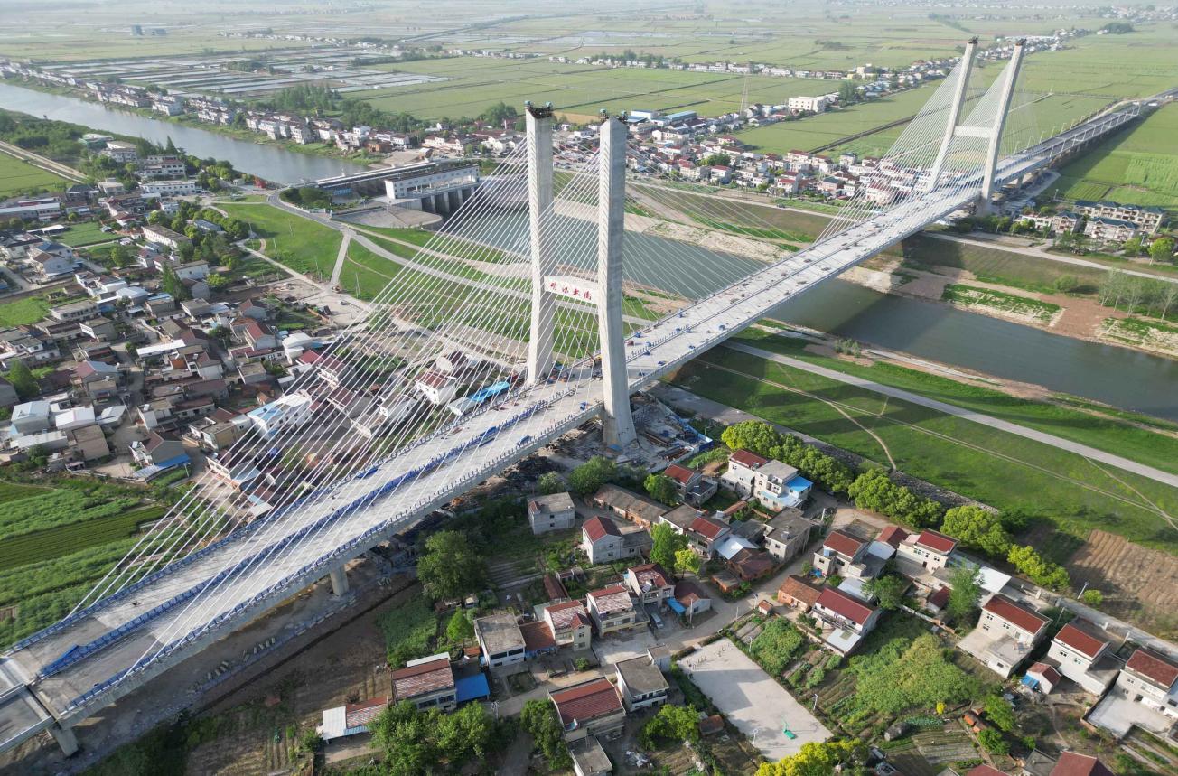 建设投资集团（原路桥集团）G347安九二期杨湾河特大桥。。。。。。。Z6尊龙凯时供图